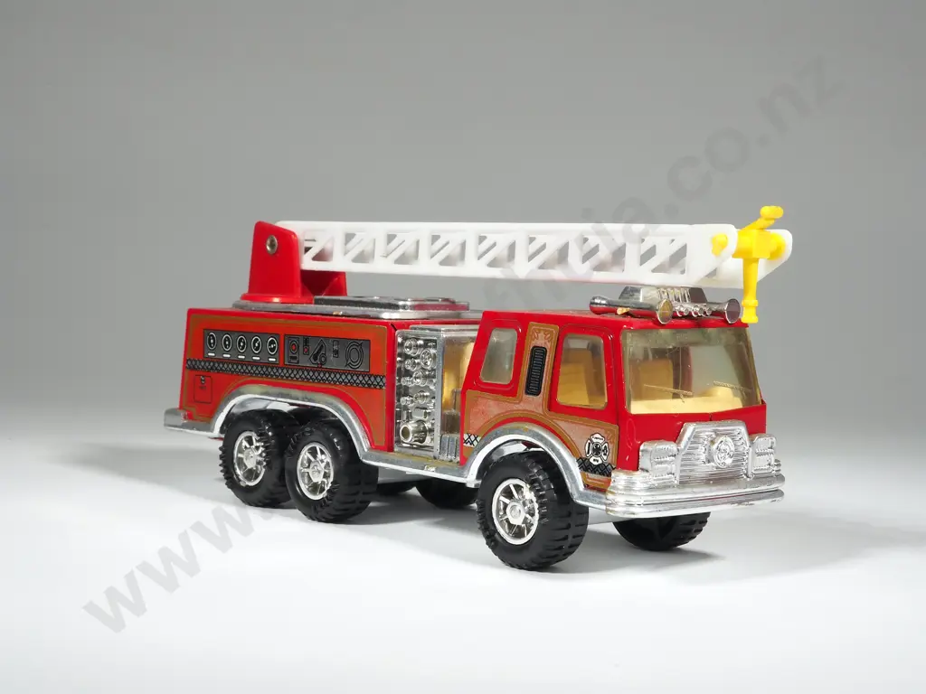 Vintage Miniture Fire Ladder Truck Dongkook Nylint Ltd Korea for USA Nylint Image 1++