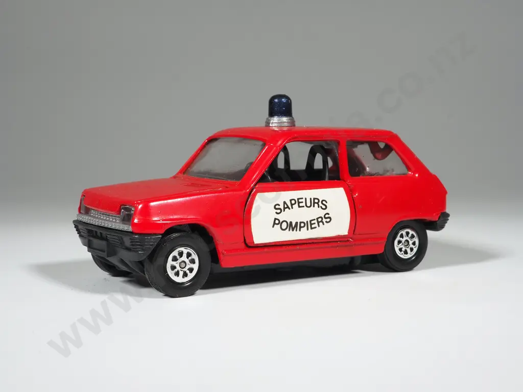 Corgi Sapeurs Pompiers Renault 5-TS 1/36 w Blue Becon & Opening Doors Image 1++
