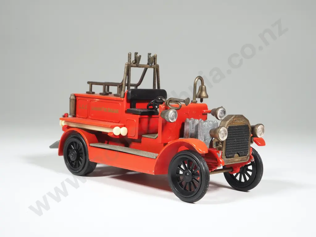 Conrad London Fire Brigade Appliance No1025 1/43 Image 1++