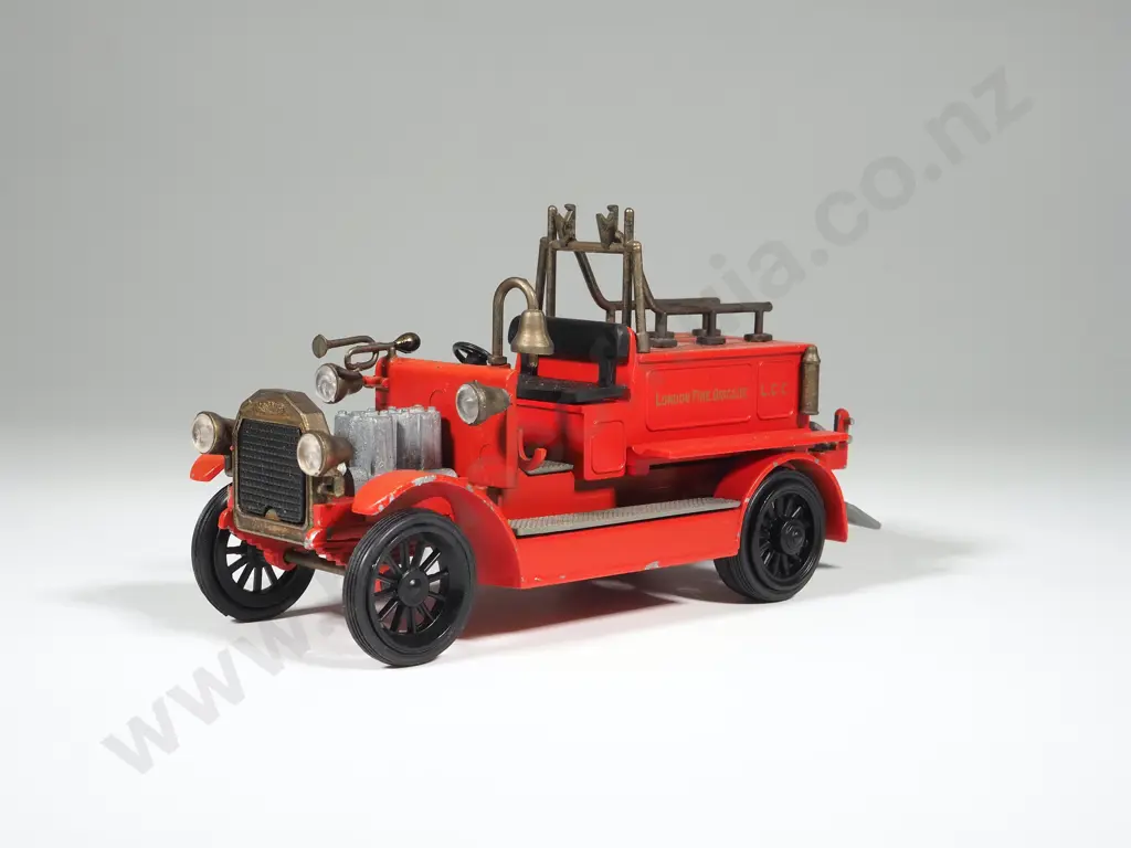 Conrad London Fire Brigade Appliance No1025 1/43 Image 1++