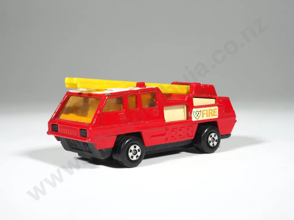 Lesney Matchbox Superfast No 22 Blaze Buster Fire Engine w Ladder 1975 Image 1++