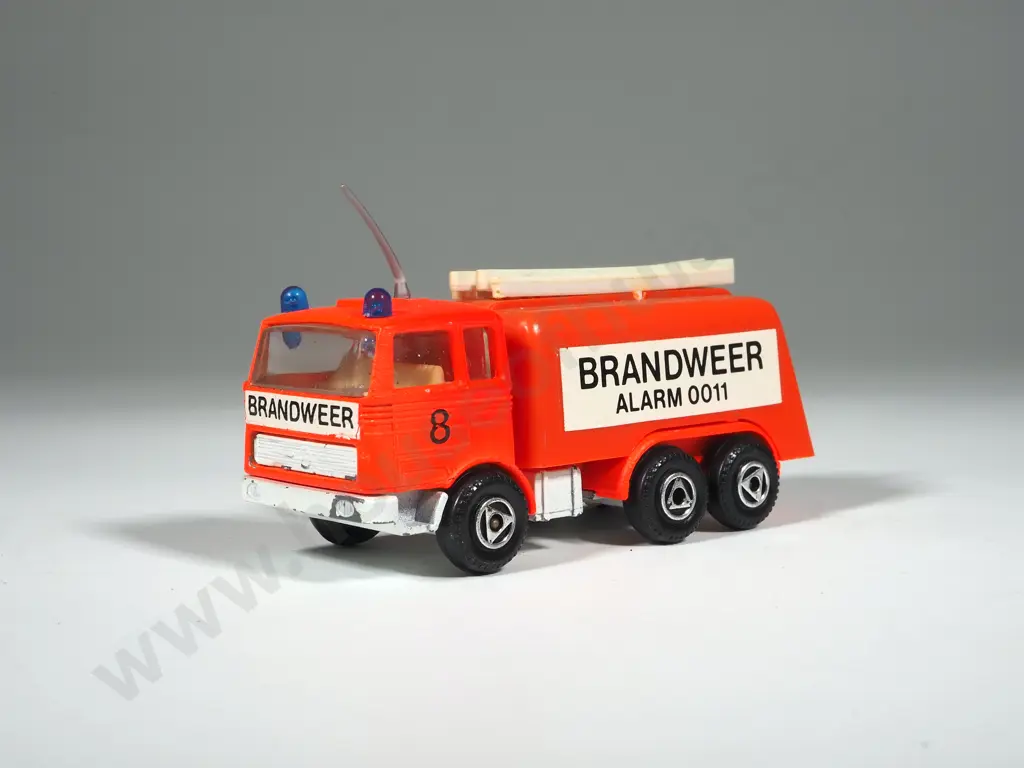 Efsi Mercedes Holland  Fire truck w extension Ladder 1/90 Image 1++