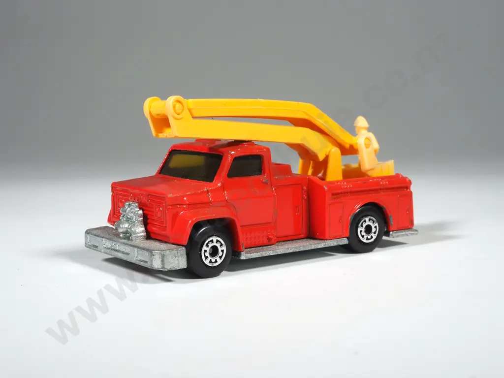Matchbox Lesney Super Kings No. 13 Snorkel Fire Engine1977 Image 1++