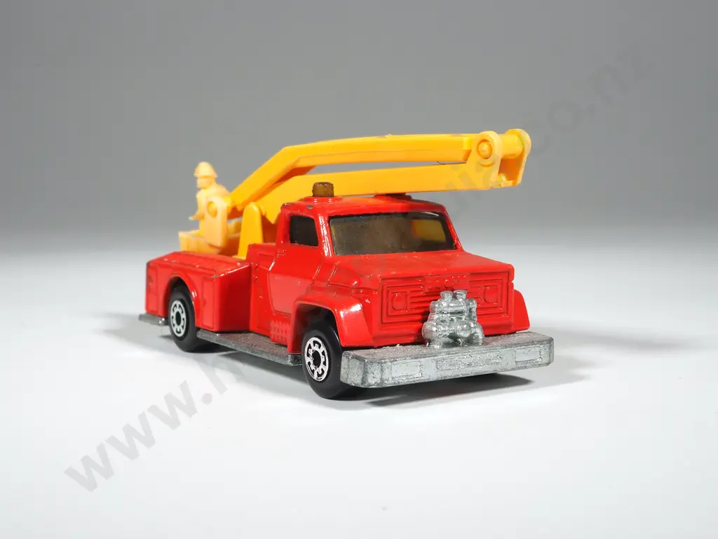 Matchbox Lesney Super Kings No. 13 Snorkel Fire Engine1977 Image 1++