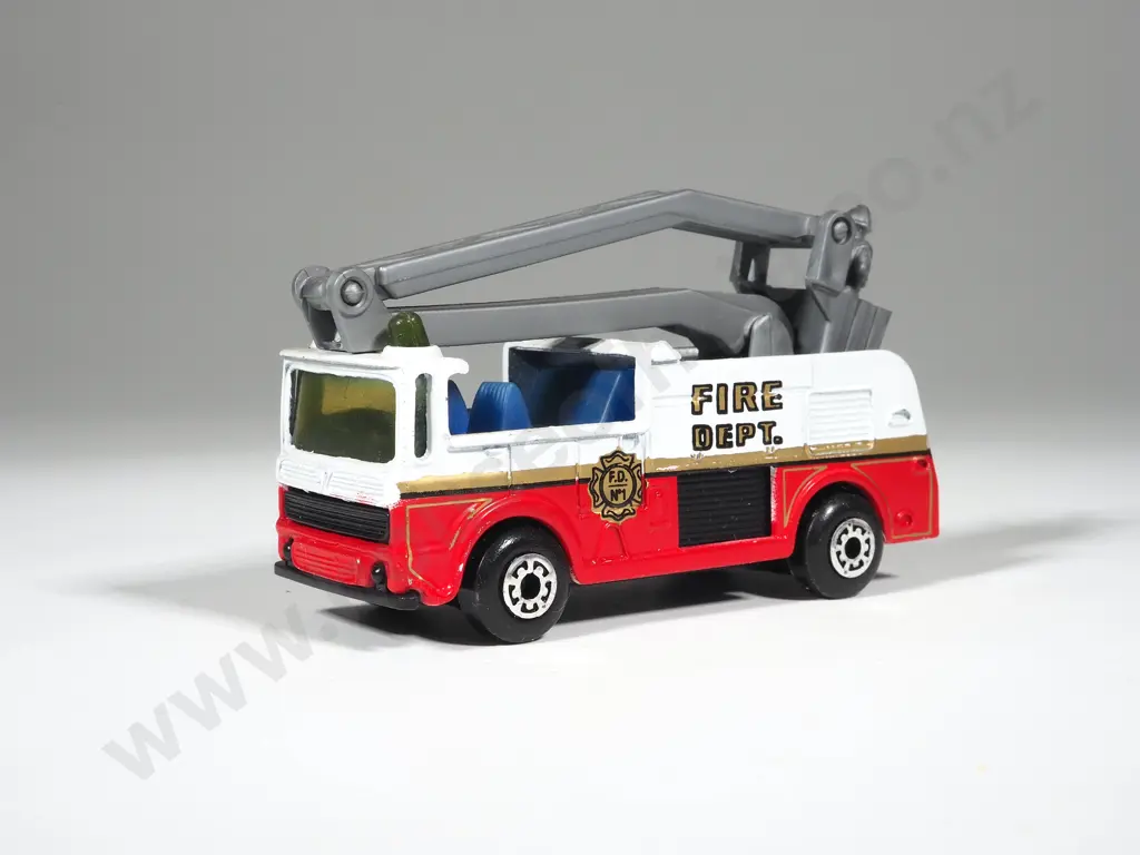 Matchbox Snorkel Fire Engine1981 Image 1++