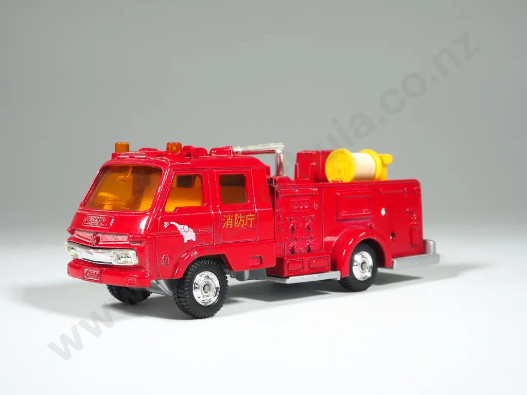 Tomica Dandy No 5 Nissan Diesel Condar Chemical Fire Engine 1/58 Image 1++