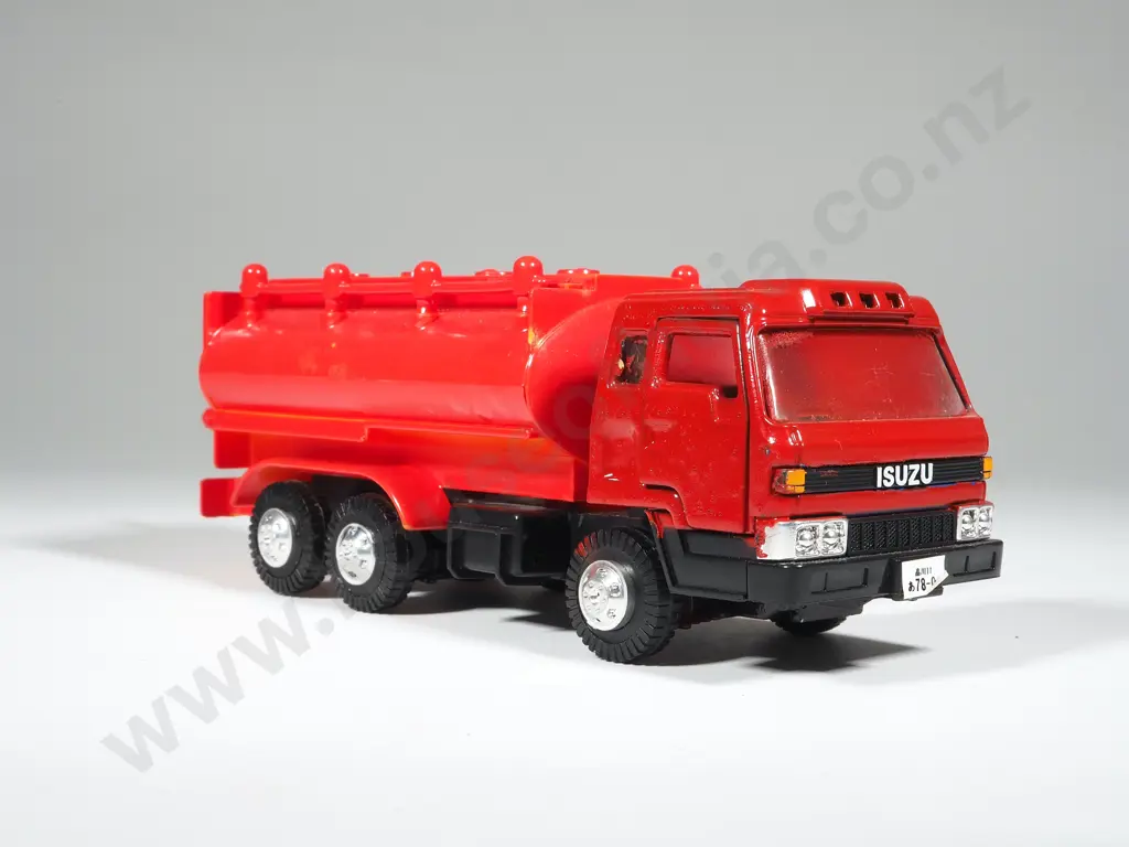 Yonezwa Toys Diapet Isuzu Trucks Petrol Tanker Image 1++