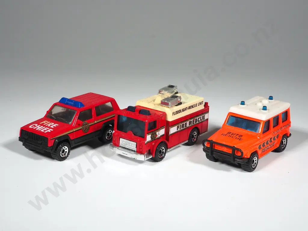 Matchbox Jeep Cherokee 1986; Matchbox Mack Auxiliary Power Truck1991: Matchbox Mercedes-Benz 280 GE Auto Rescue Image 1++