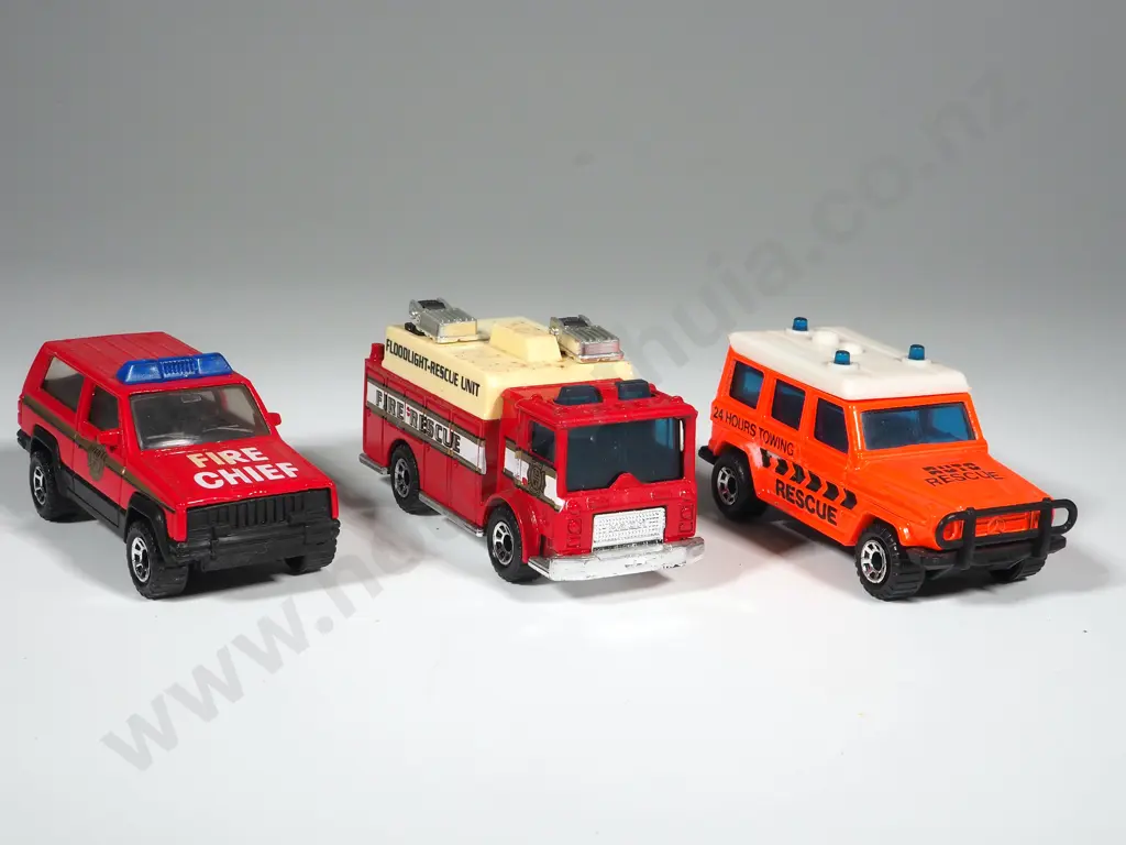 Matchbox Jeep Cherokee 1986; Matchbox Mack Auxiliary Power Truck1991: Matchbox Mercedes-Benz 280 GE Auto Rescue Image 1++