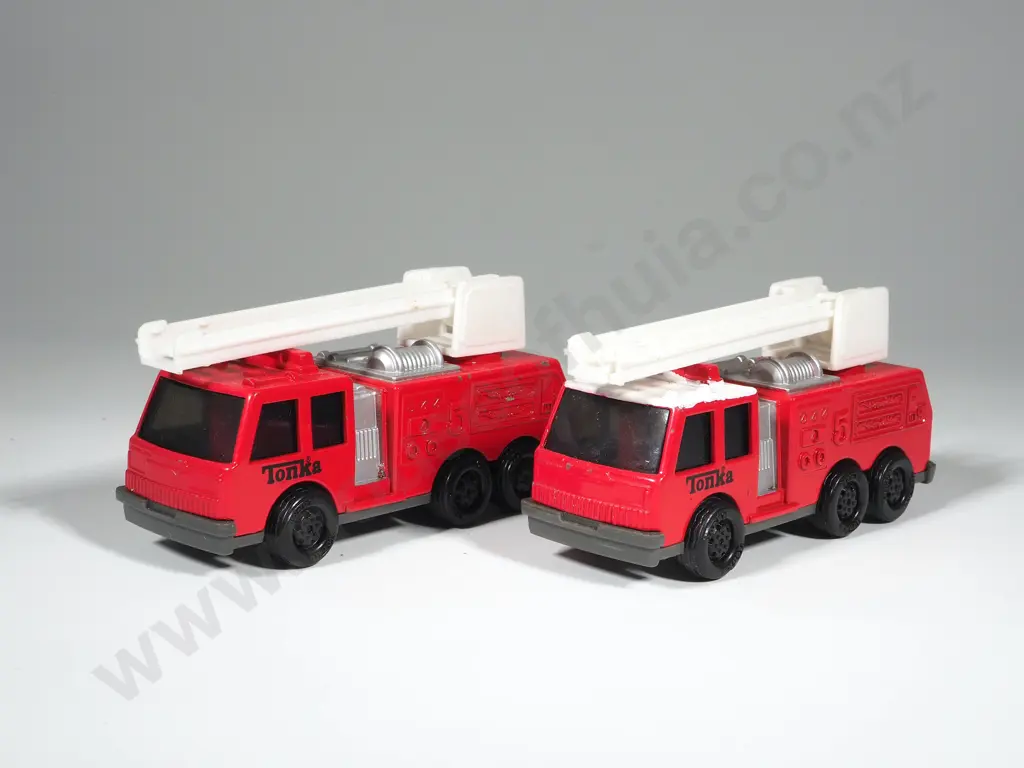 Two Vintage Tonka Fire Trucks w Extension Ladders Image 1++