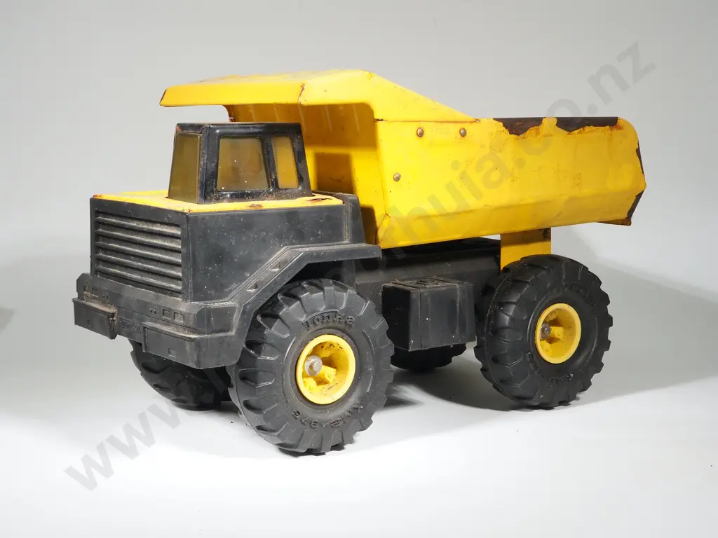 Vintage Yellow Tonka Tip Truck Image 1++