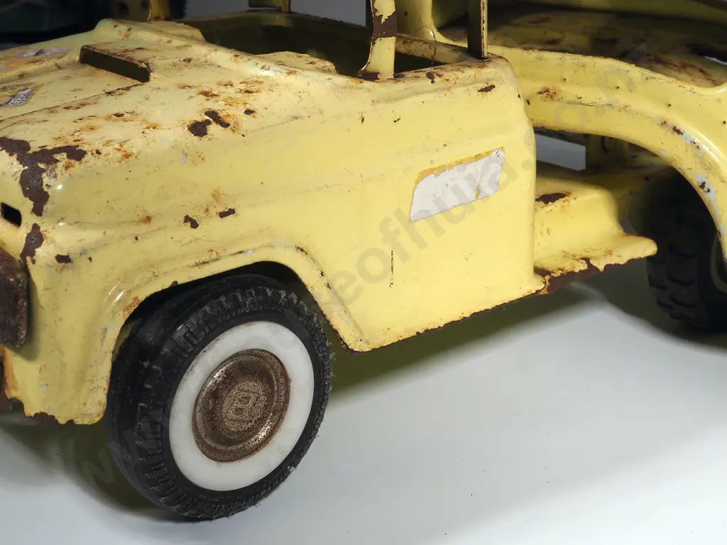 Large 1960's Buddy L Pressed Steel Car Carrier Image 1++