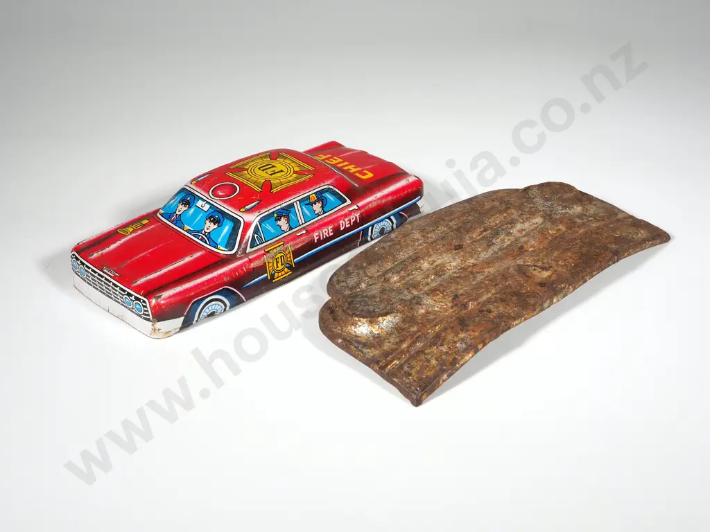 Tin Plate Toy Car Body & Vintage Sand Cast Car Front Image 1++
