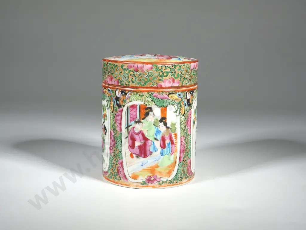 19th Century Chinese Famille Rose Lidded Cannister.Hgt 100mm x Dia. 75mm Image 1++