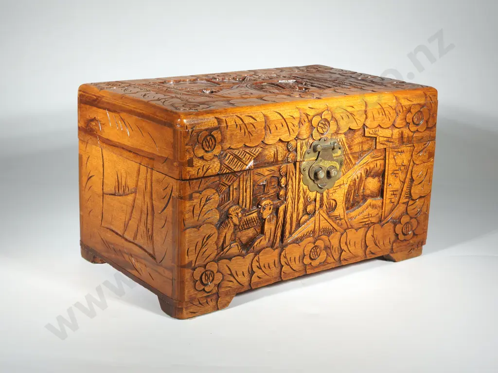 Small Oriental Camphor Chest Fitted With Two Trays For Jewellery - Please note, necklace not included Image 1++