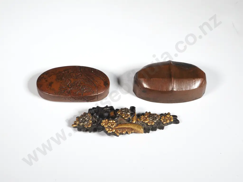 A Menukai For The Handle Of A Japanese Sword & Two Kojiri ( Fittings  At the End Of A Scabbard) Image 1++