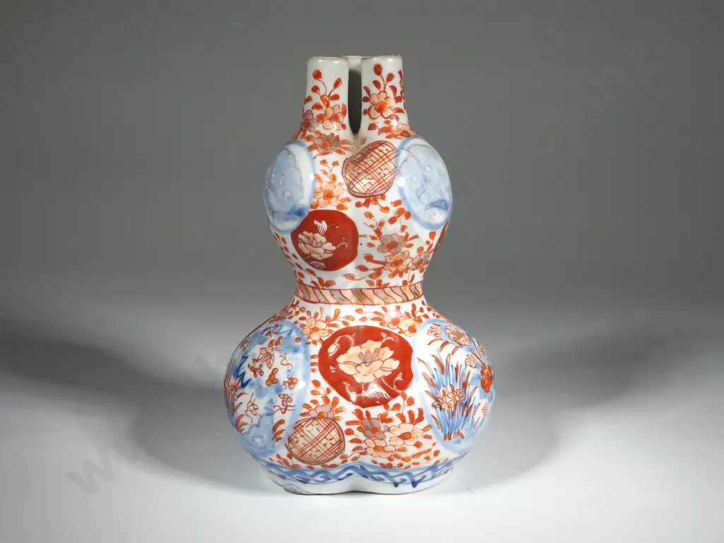 Imari Triple Gourd Vase. Meiji Period. Intricate Floral & Geometric Patterns  Image 1++