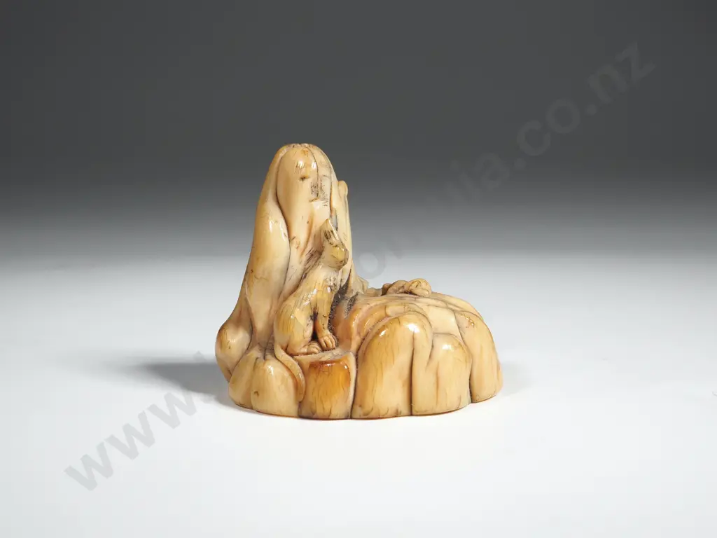 Japanese Ivory Netsuke Man w Cat. Signed on bottom. Image 1++