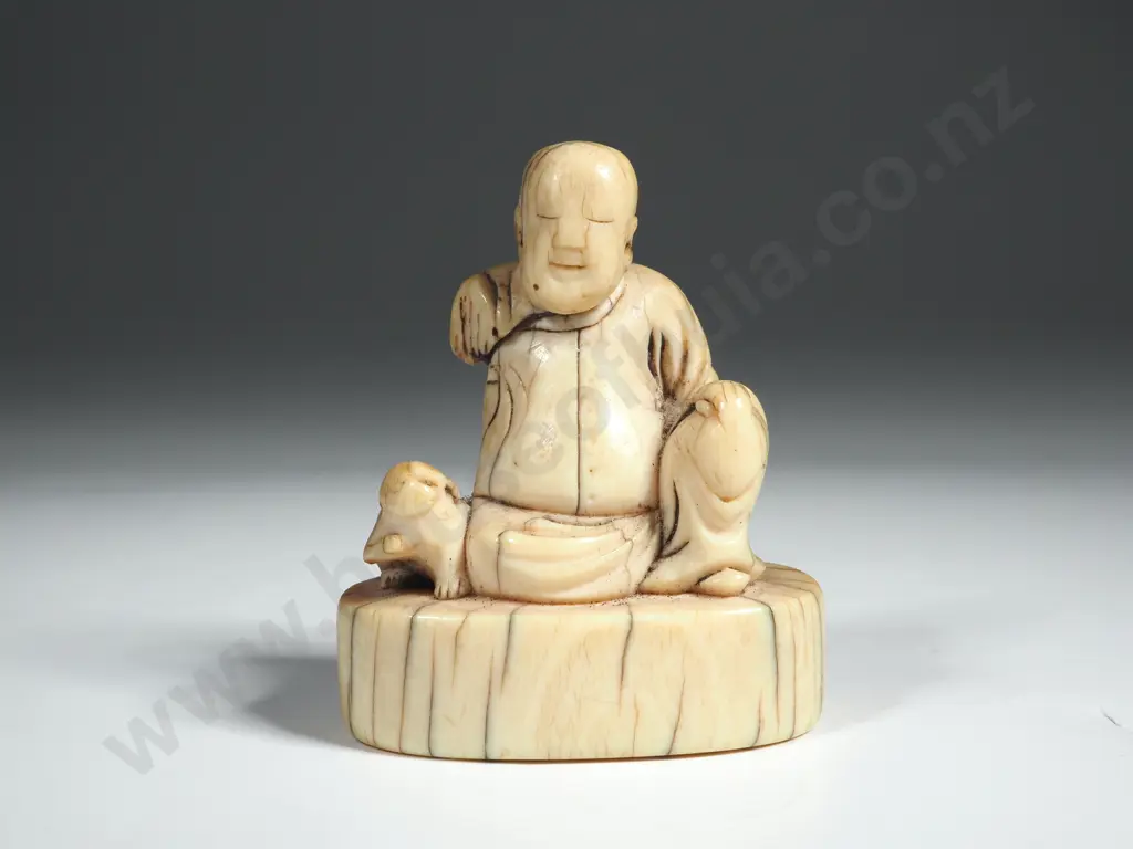 Japanese Netsuke Man w Monkey. One Arm Missing. Image 1++
