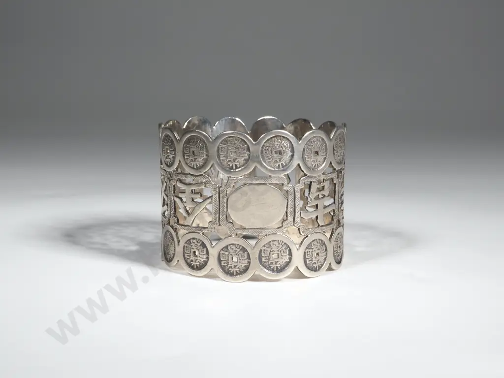Chinese Export Sterling Silver Napkin Ring Signed Wang Hing. Image 1++