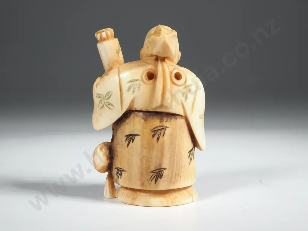 Ivory Netsuke Of An Old Man With A Scroll  Image 1++