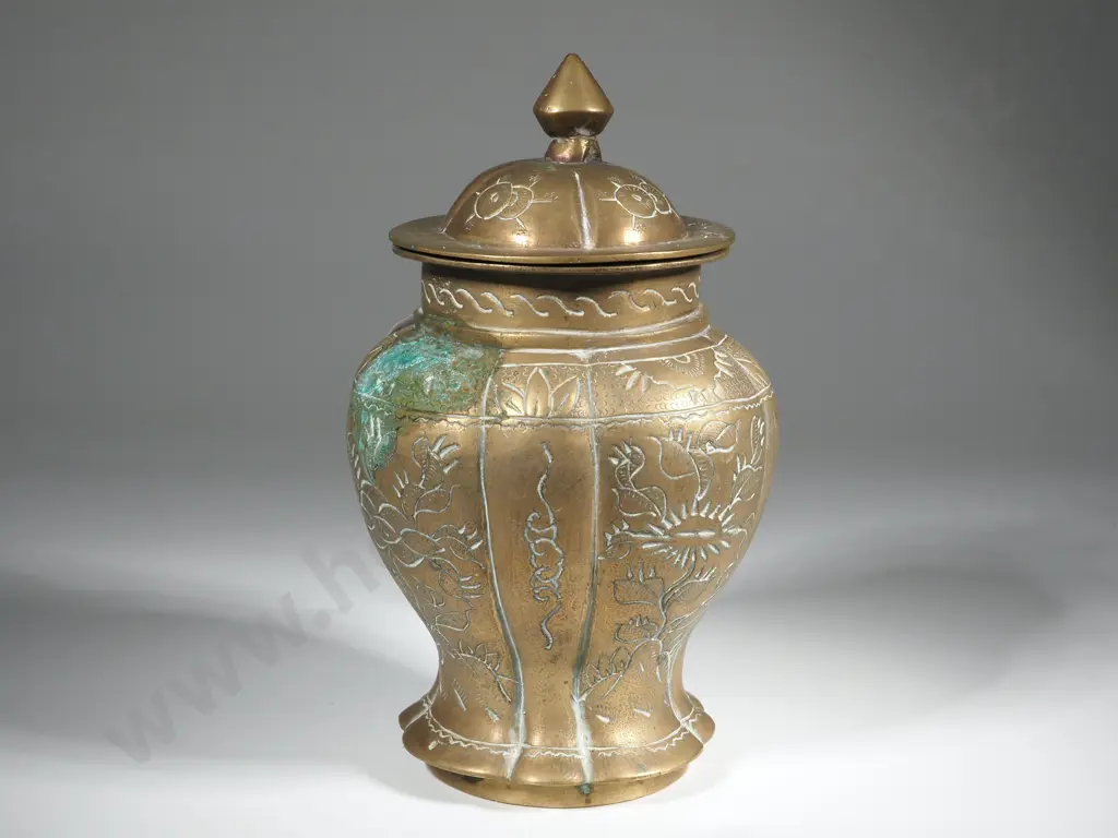 Chinese Brass Lidded Vase Image 1++
