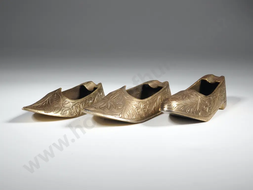 Three Benares Brass Indian Shoe Ashtrays  Image 1++