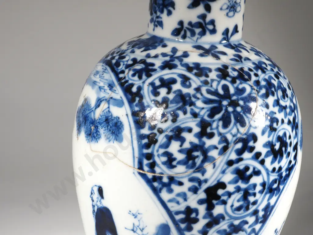 Blue & White Chinese Temple Foo Dog  Lidded Vase With A Foo Dog Finial. Kangxi Mark To Base Image 1++