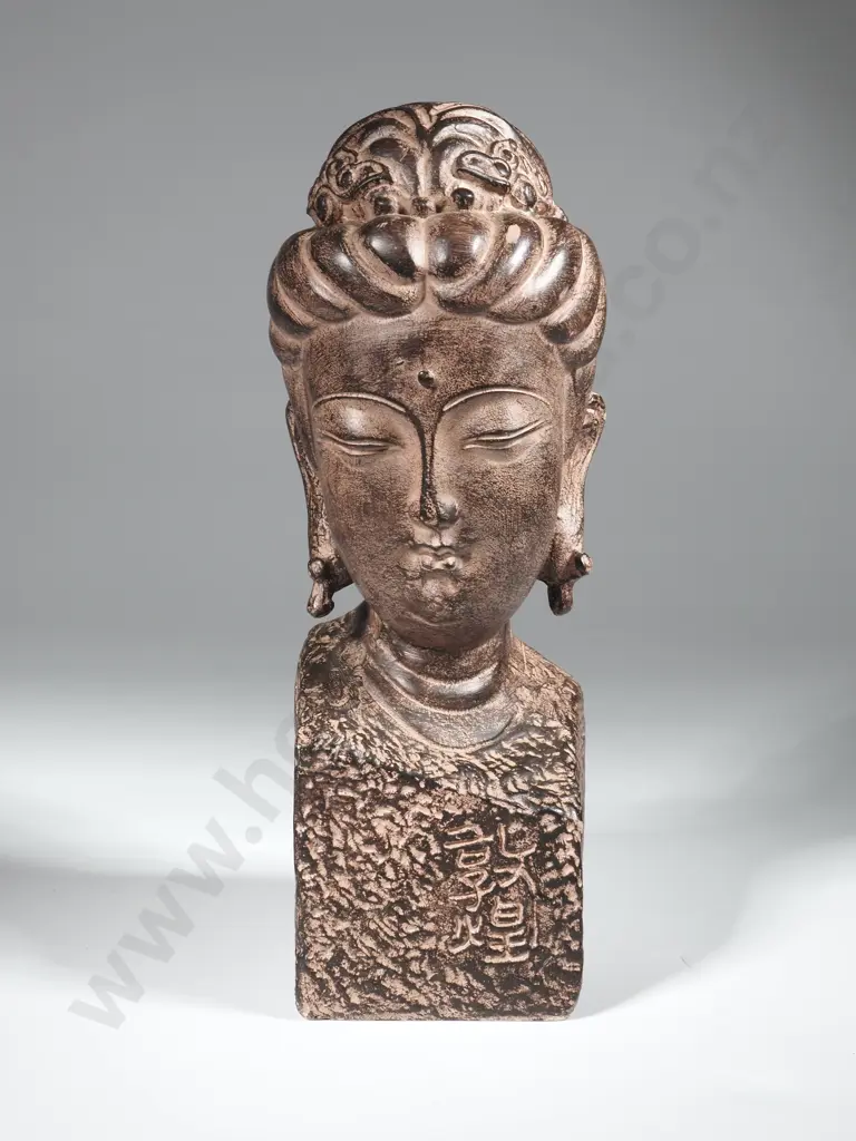 Bust Of Guan Yin. Signed Image 1++