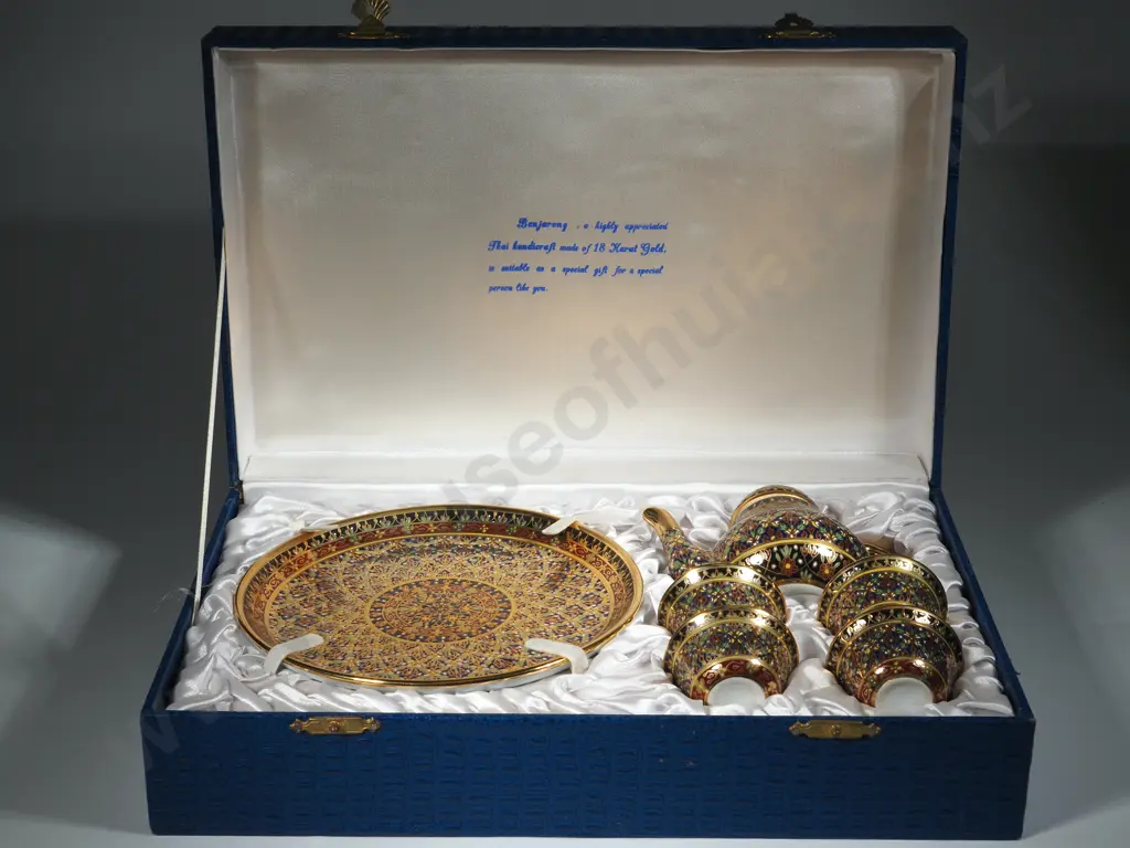 Boxed Benjarong Porcelain Tea Set Comprising Teapot,  Four Cups & A Plate Image 1++
