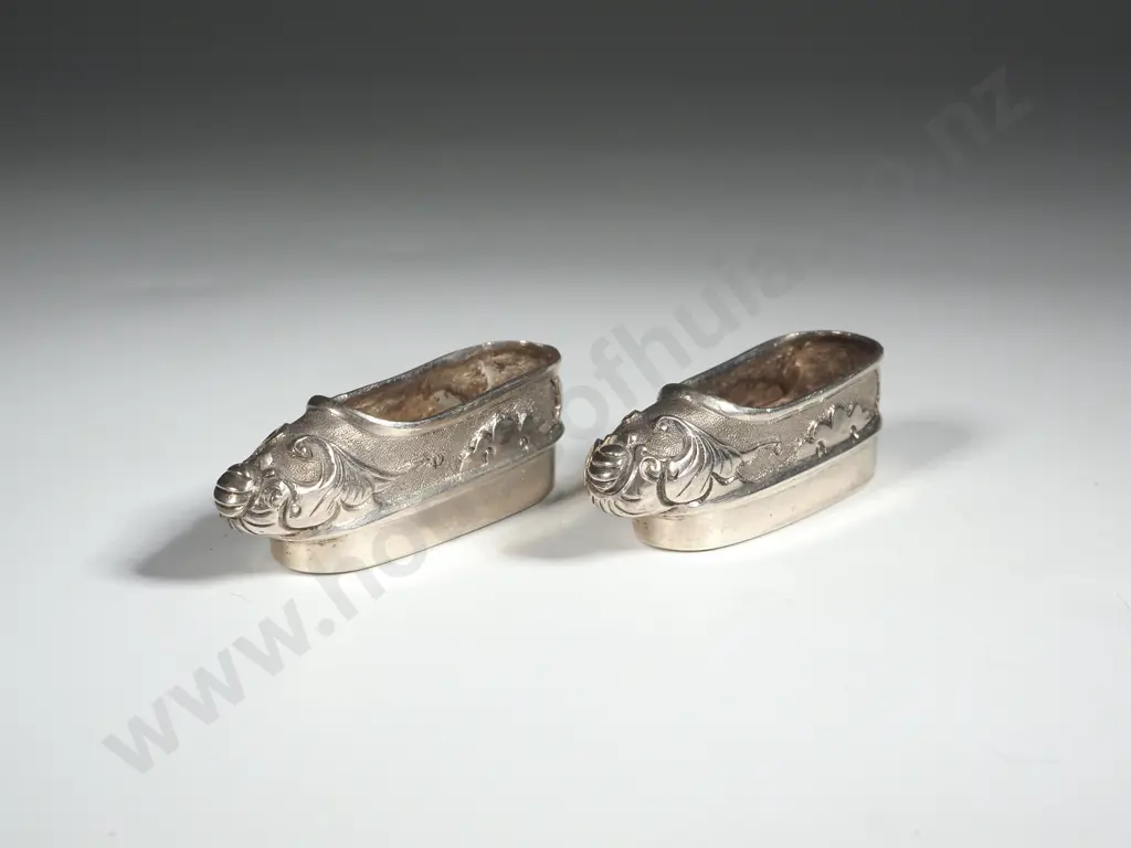 Pair of Chinese Export Stirling Silver Miniature Shoes. Signed Wang Hing, Image 1++
