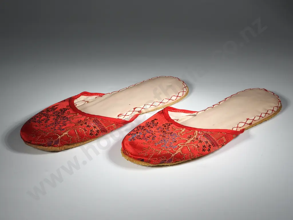 Vintage Leather Soled Oriental Slippers - Size 10  Image 1++