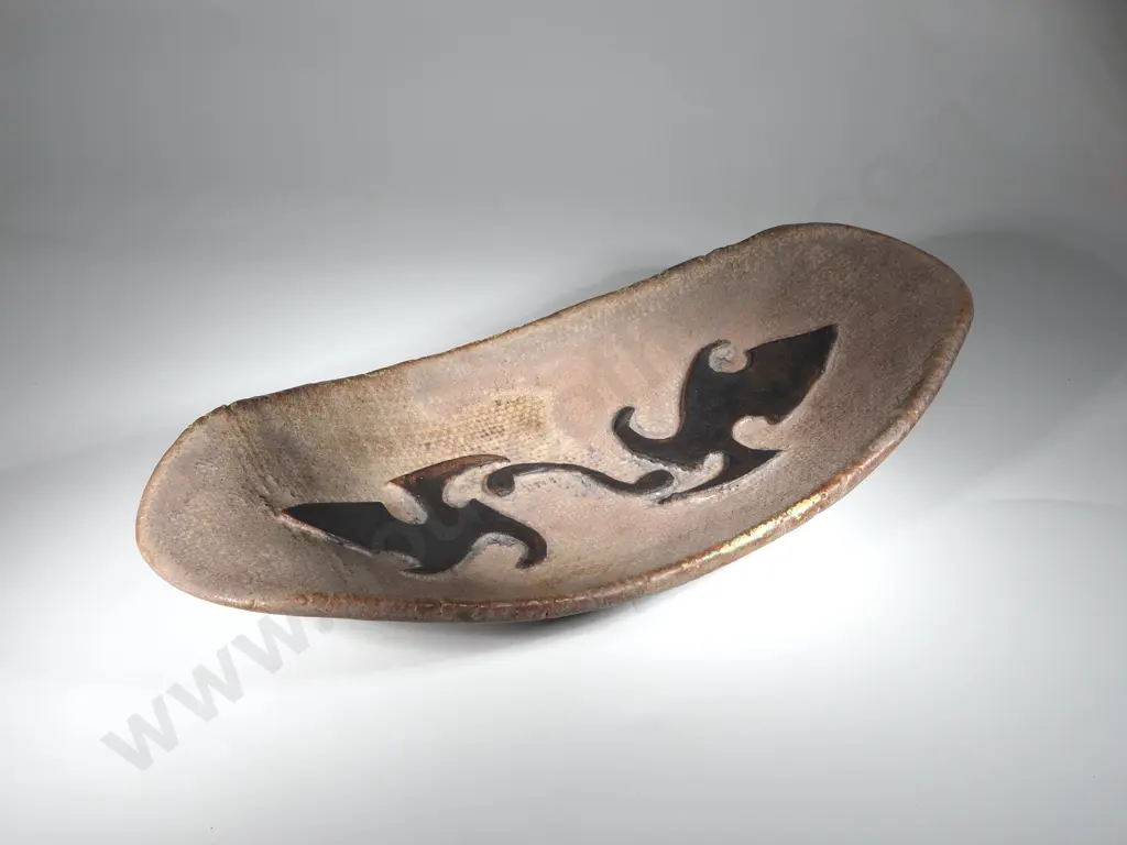 Oval Pottery Footed Bowl Dish Image 1++