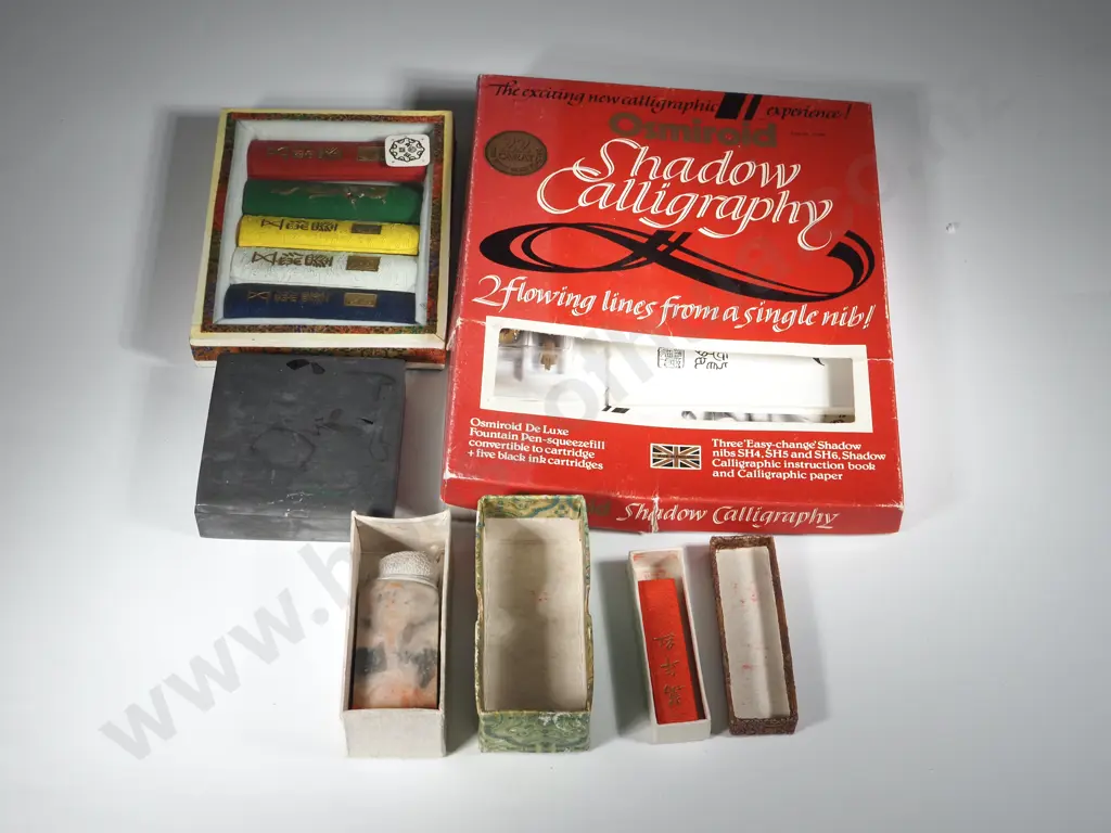 Osmiroid Shadow Calligraphy Set & Paints, Seal & Ink Stone Image 1++