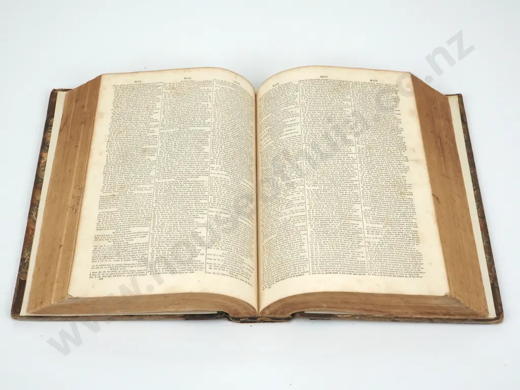 Cruden, Alexander; A Complete Concordance to the Holy Scriptures of the Old and New Testament. London , 1828 Image 1++