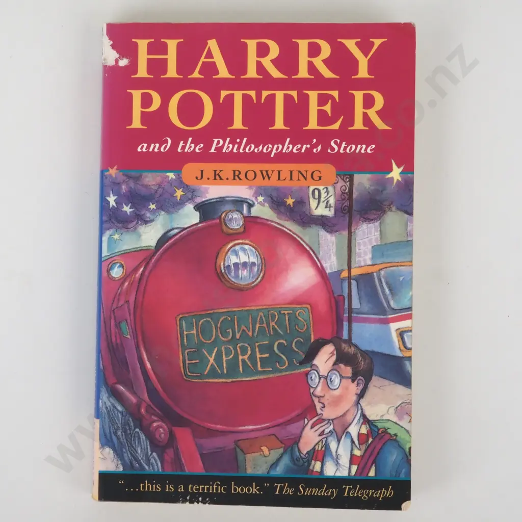 Rowling, J.K., Harry Potter and the Philosopher's Stone Image 1++