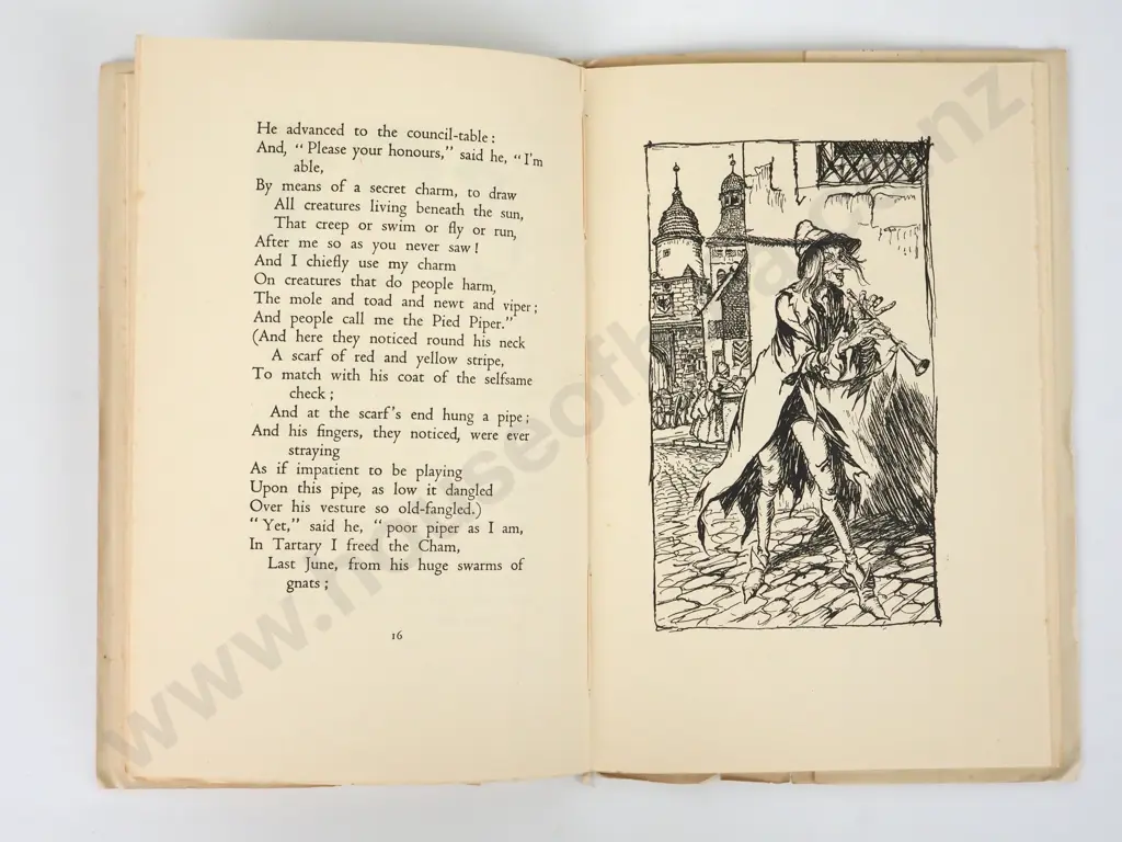 Robert Browning, The Pied Piper of Hamelin, Illustrated By Arthur Rackham, George Harrap, 1939 edition. Image 1++