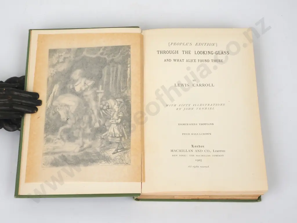 Carroll, Lewis; Through the Looking-Glass and What Alice Found There Image 1++