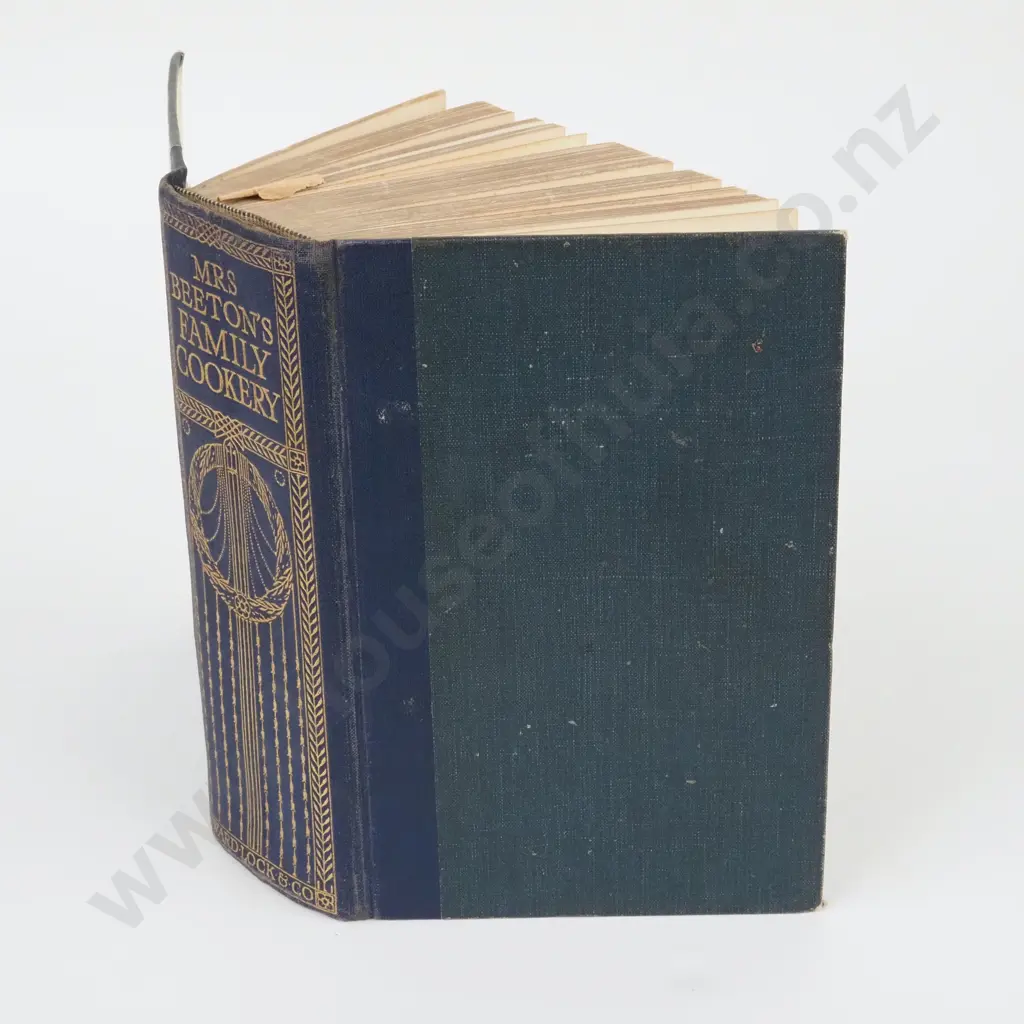Mrs Beeton's Family Cookbook Image 1++