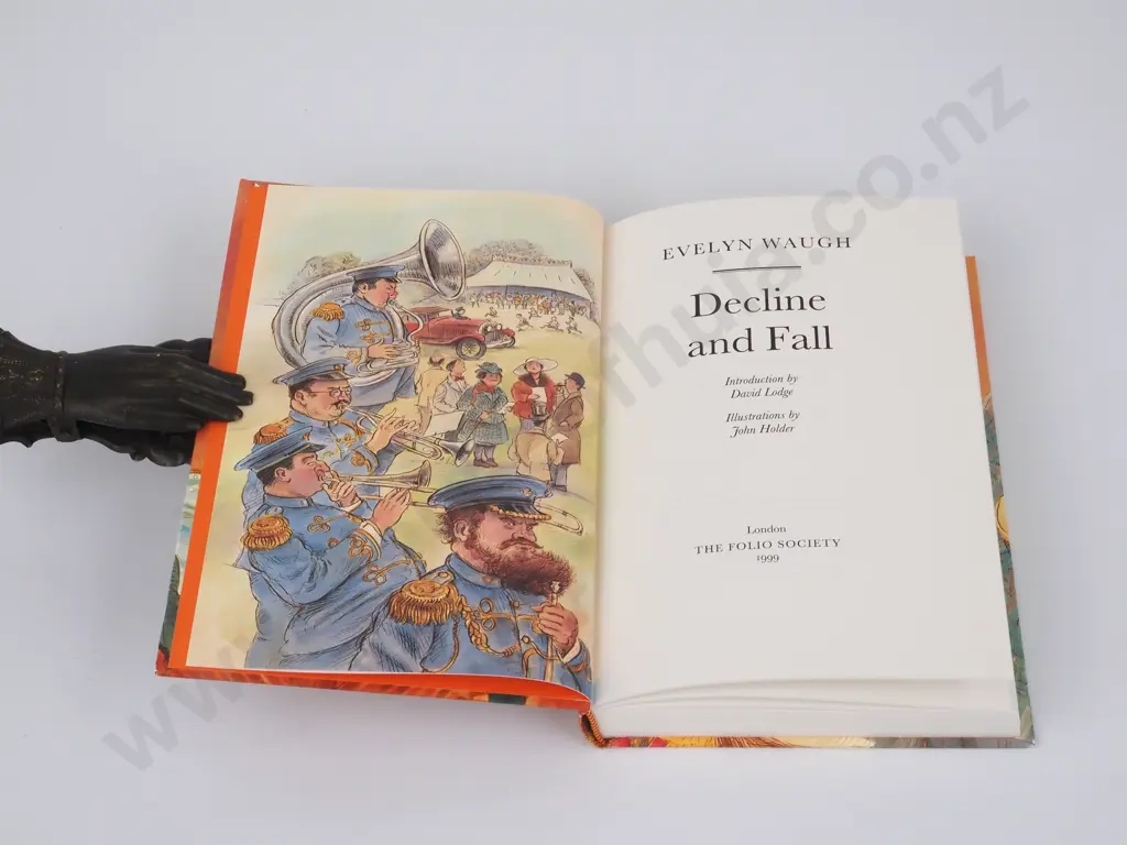 Evelyn Waugh Comedies Image 1++