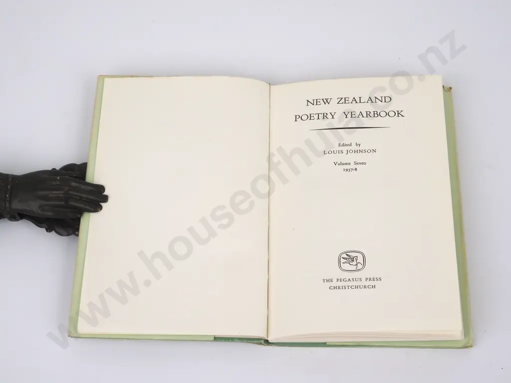 New Zealand Poetry Yearbook Volume 1957-8 Edited By Louis Johnson .Volume Seven 1957-8. The Pegasus Press Christchurch Image 1++