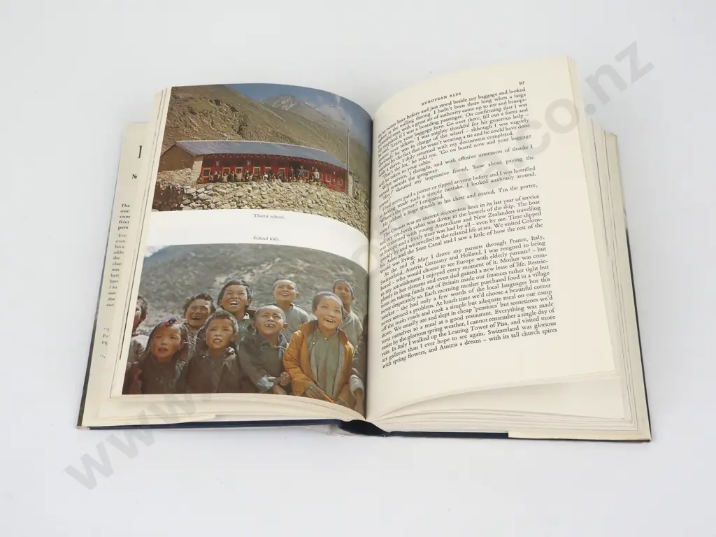 Hillary, Edmund - Nothing Venter, Nothing Win, Hodder & Stoughton, 1975, First Edition. Image 1++