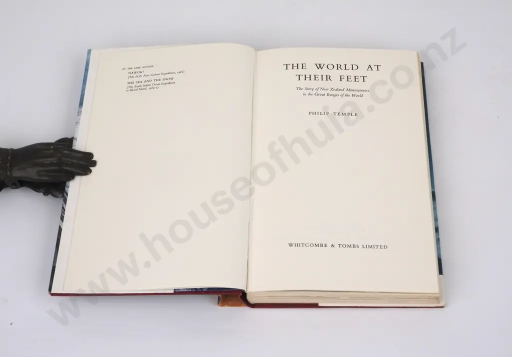 Temple, Philip - The World At Their Feet, Whitcomb & Tombs Limited, 1969, First Edition. Image 1++