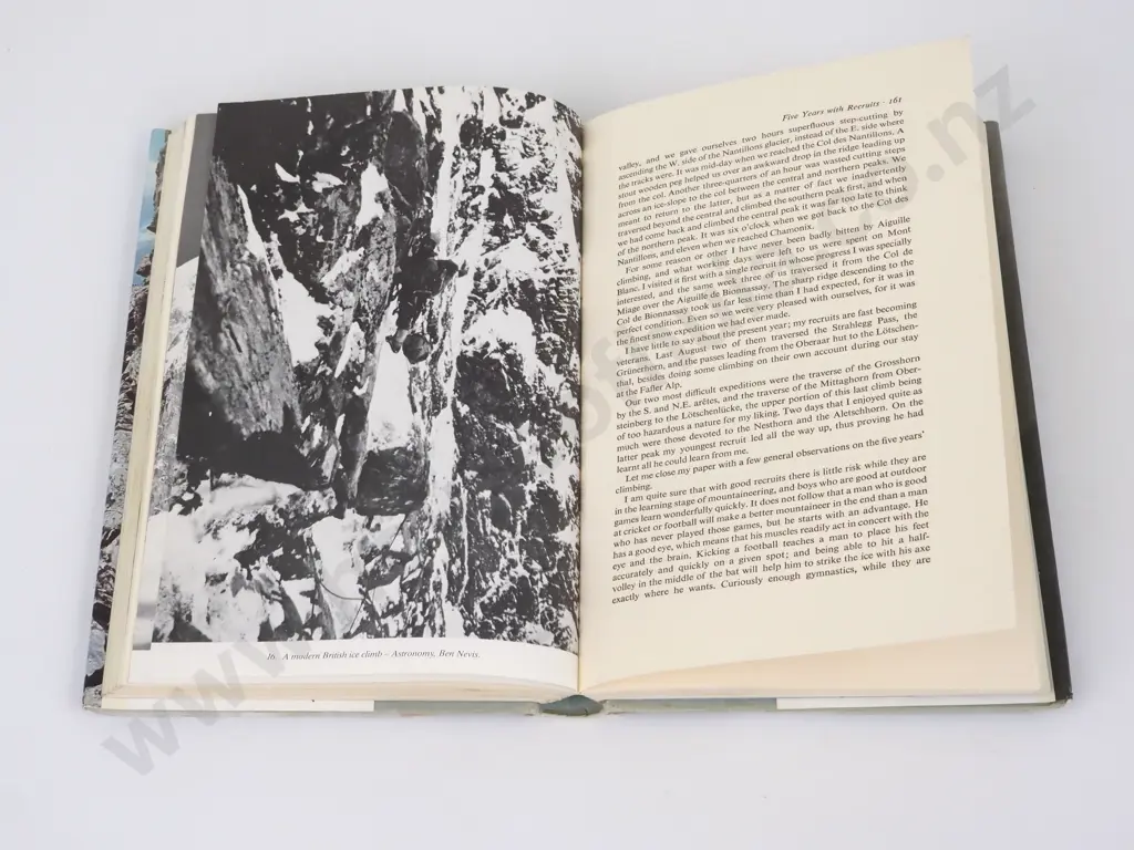 Unsworth, Walt (Editor) - Peaks, Passes and Glaciers, Allen Lane, 1981. (Ex Library) Image 1++