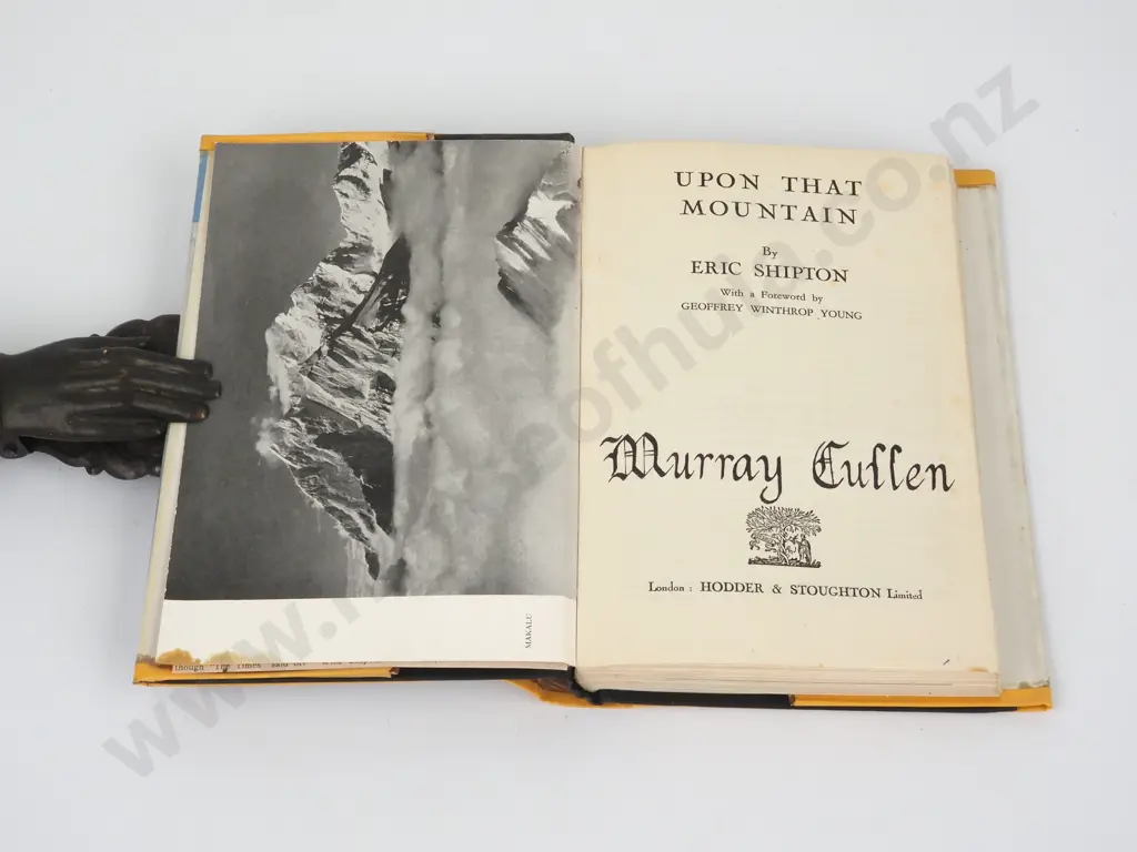 Shipton, Eric - Upon That Mountain, Hodder & Stoughton Ltd, 1947, Reprint Image 1++