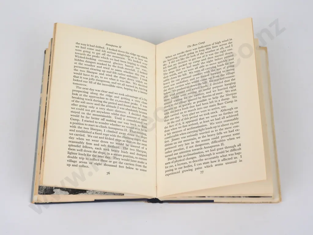 Grant, Captain R. H. - Annapurna II, William Kimber, 1961, First Edition Image 1++