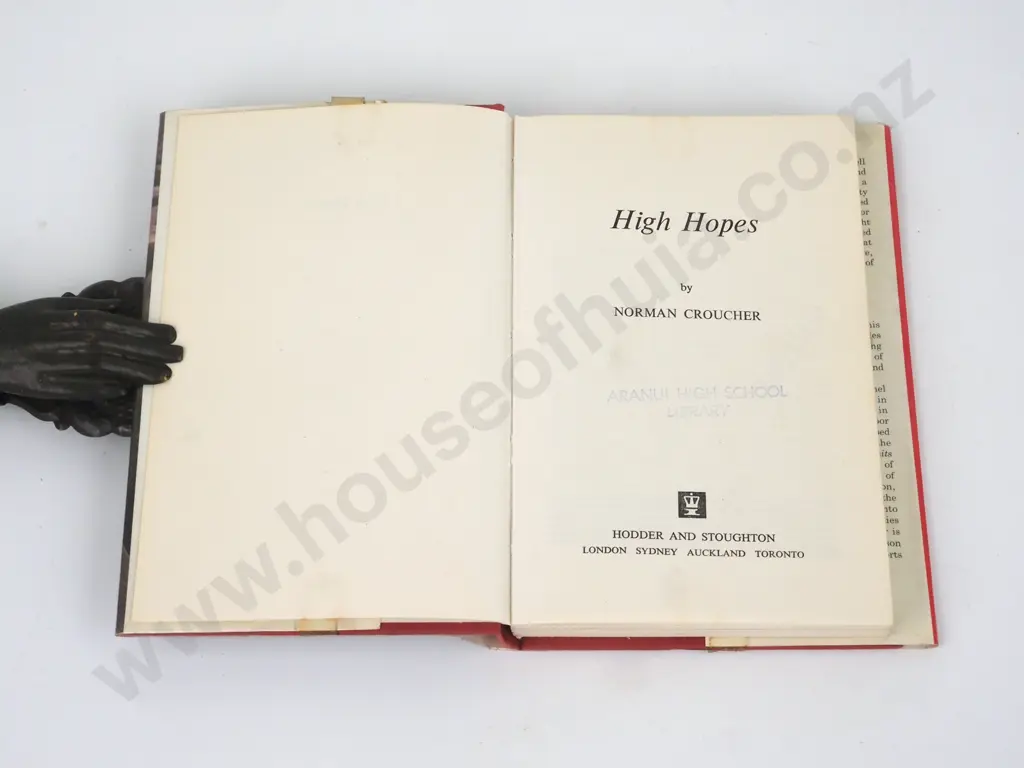 Croucher, Norman - High Hopes, Hodder and Stoughton, 1976, First Edition Image 1++