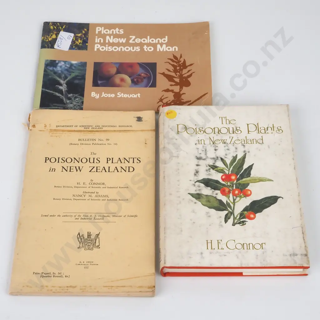 Lot of Three Books on Poisonous New Zealand Plants Image 1++