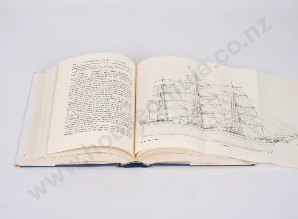 Lubbock, Basil; The Last of the Windjammers; Two Volumes; Brown & Ferguson, Reprint 1970. Image 1++