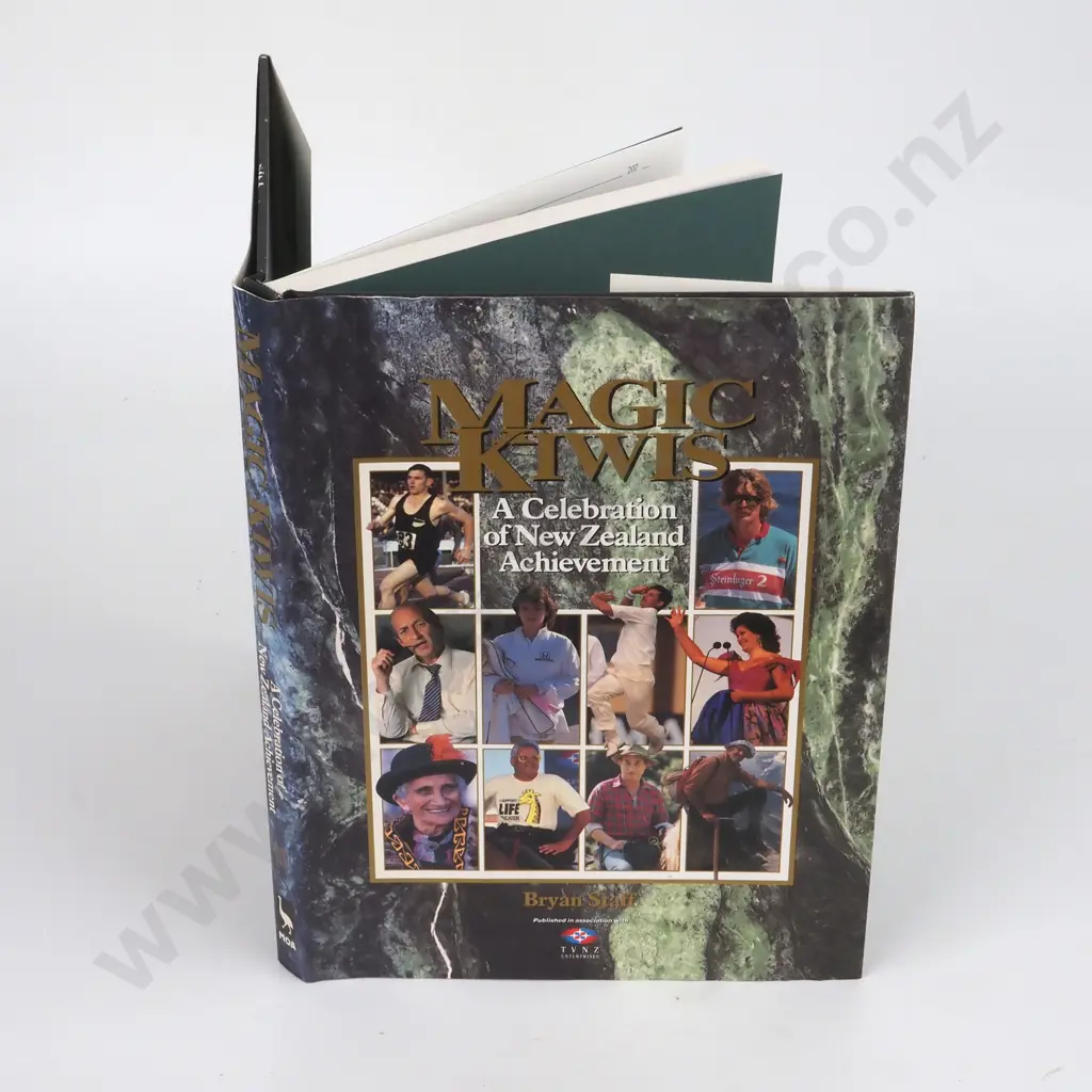 Staff, Bryan; Magic Kiwis - A Celebration of New Zealand Achievement Image 1++